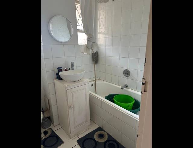 2 BEDROOM APARTMENT FOR SALE IN GLENWOOD